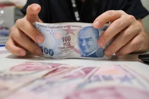 Bankalar faiz yarışında: İşte 1 milyon liraya bankaların verdiği aylık faiz oranları ve kazançları 15